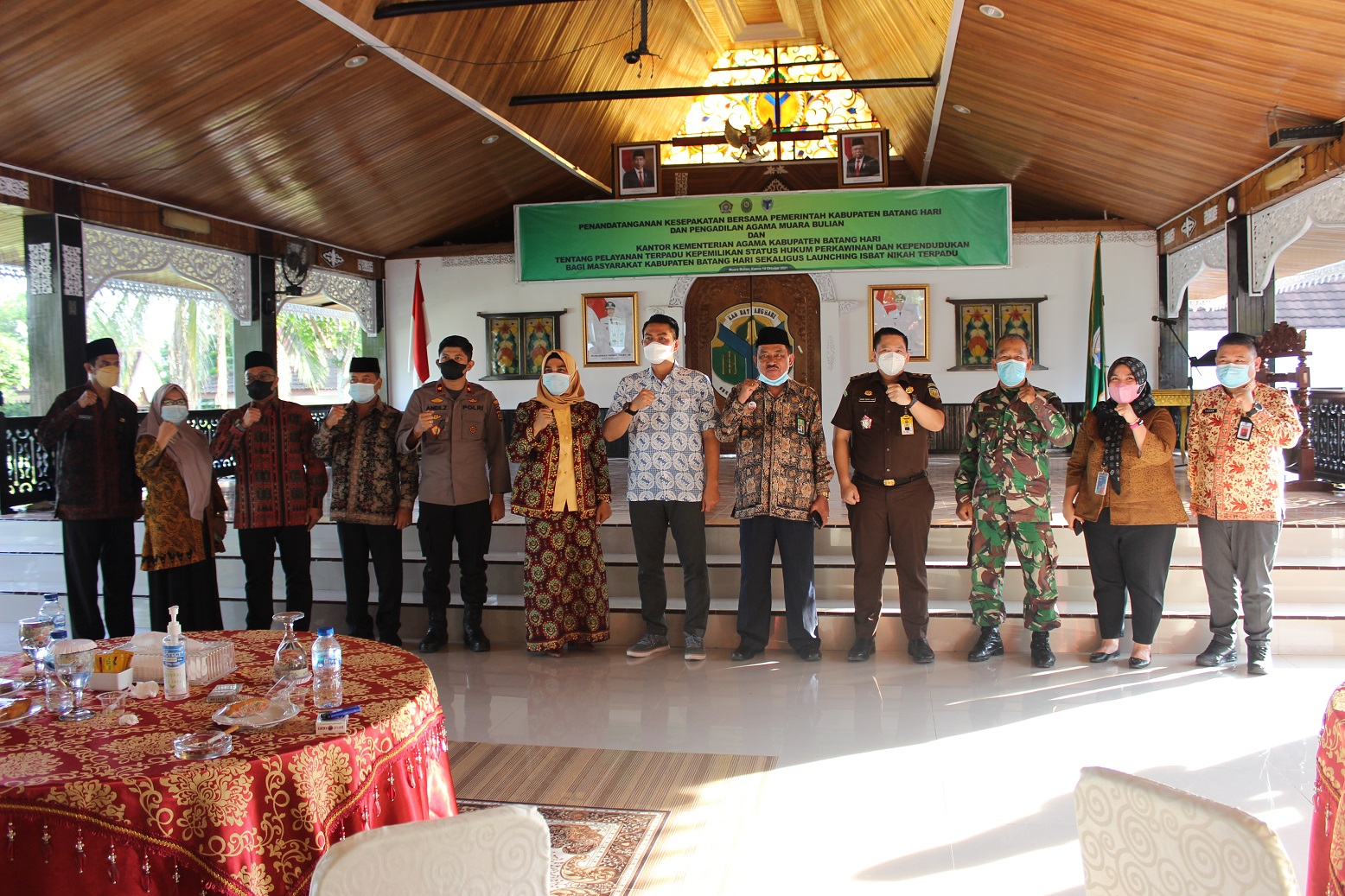 Ketua Pengadilan Tinggi Agama Jambi Menghadiri Acara Penandatanganan Nota Kesepahaman antara PA Muara Bulian dengan Pemkab. Batanghari