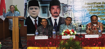 Ditjen Badilag Drs. H. Abdul Manaf, S.H., M.H Membuka Secara Resmi Acara Bimtek Kepaniteraan Se-PTA Jambi (21/05)