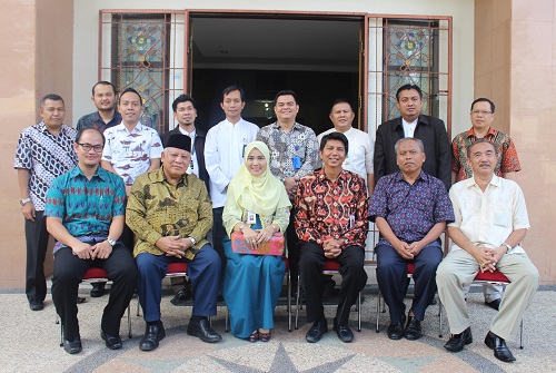 OJK Bersama Dengan 8 Perbankan Syari’ah Kunjungi PTA Jambi (10/07)