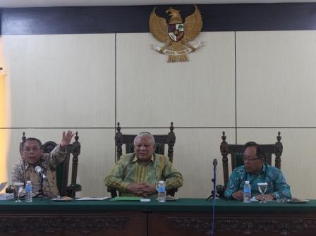 Ini Pembinaan Dirjen Badilag di PTA Jambi (02/04)