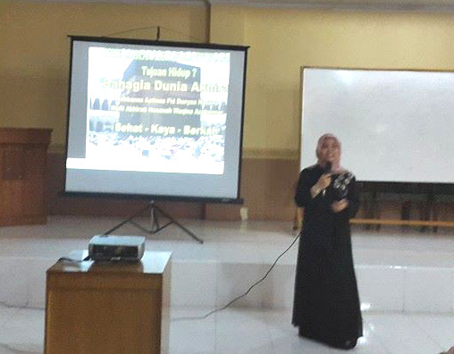 Sosialisasi Pelaksanaan Ibadah Umrah dan Haji Plus “The Miracle Of Baitullah” (06/04)