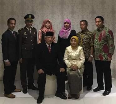 Anak Bungsu Ketua PTA Jambi Dilantik Jadi Jaksa (07/11)