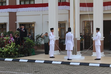 Ketua PTA Jambi Pimpin Upacara Peringatan HUT RI ke-69