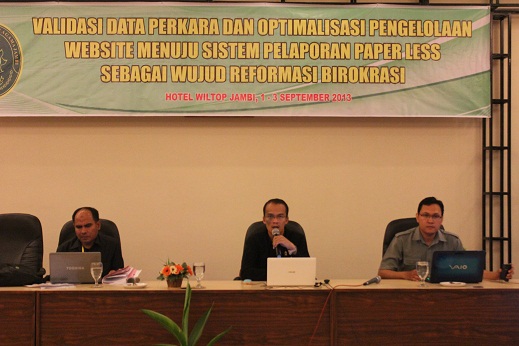 Timnas SIADPA Plus Berikan Materi pada Bimtek PTA Jambi