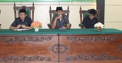 Tausiyah Bustamin Hp, Ada Tujuh Amalan Pahalanya Tetap Mengalir  Setelah  Meninggal