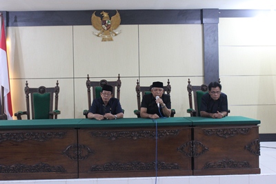 Belajar Al-Qur`an dan Mengajarkannya  Kultum Abd. Rahman Usman