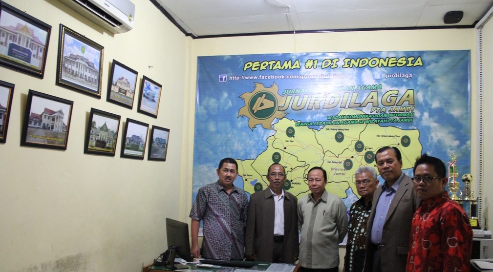  Hakim Agung Kunjungi Ruang Redaksi Jurdilaga PTA Jambi