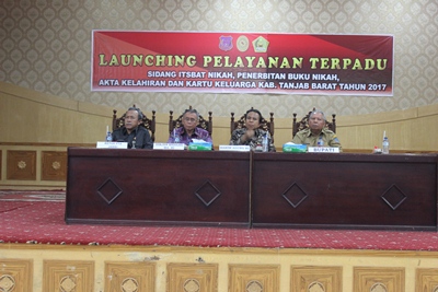 Hakim Agung MA dan Dirjen Badan Peradilan Agama MA Buka Launching Pelayanan Terpadu Sidang Itsbat Nikah di Kabupaten Tanjung Jabung Barat