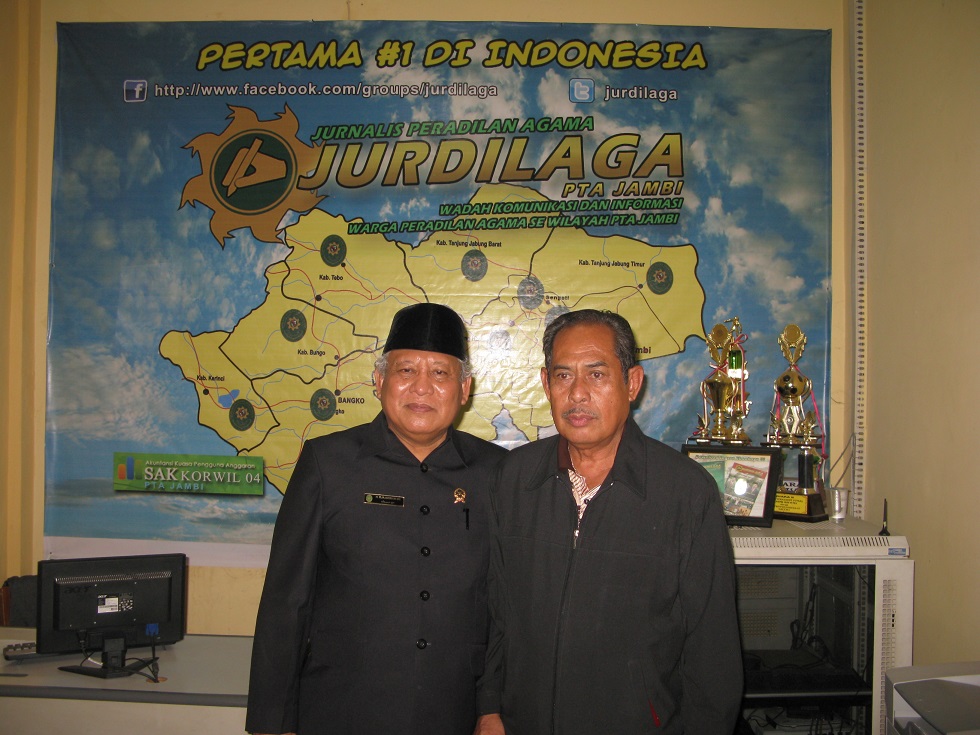 Ketua PTA Padang Sambangi Ruang Redaksi Jurdilaga PTA Jambi (12/11/2014)