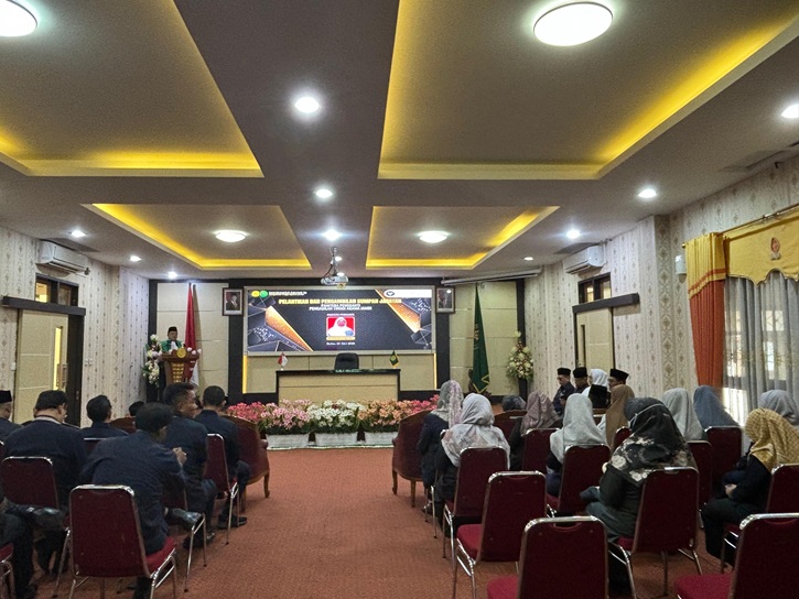 pelantikan bu mustainah