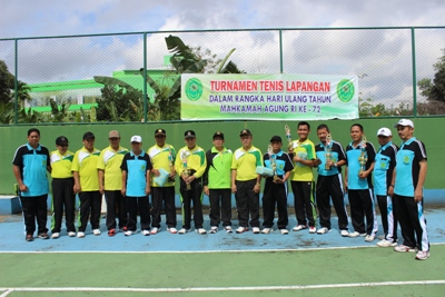 potong tumpeng hadiah