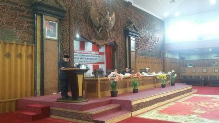 Ketua PTA Jambi Pamit di Depan Rapat Paripurna DPRD Provinsi Jambi (27/03)